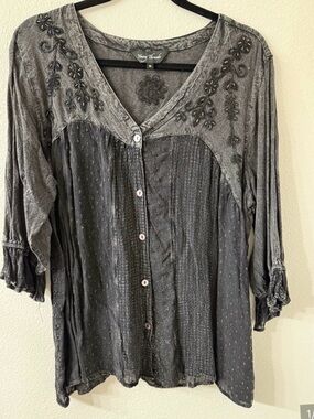 Young Threads Gray Embroidered Button-Down Women's Top, 1x